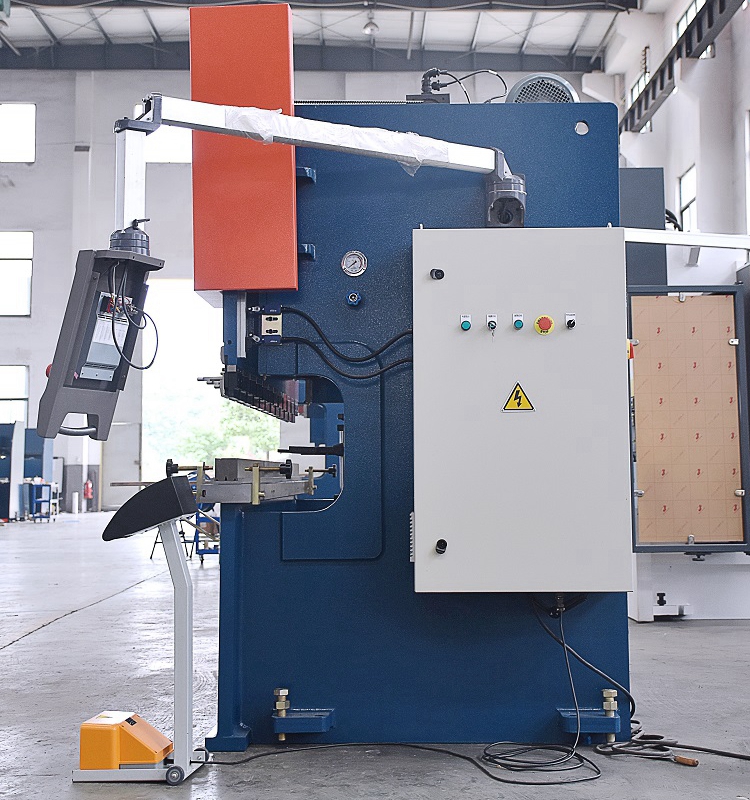 100t Cnc Metal Bending Machines, 3200 Mm Cnc Sheet Press Brake With E21 Màquines plegadores de metall CNC de 100t, fre de premsa de xapa CNC de 3200 mm amb E21