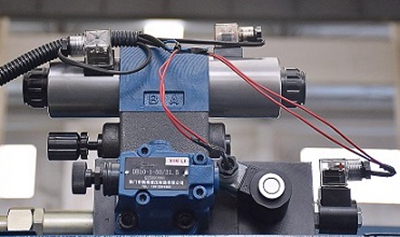 100t Cnc Metal Bending Machines, 3200 Mm Cnc Sheet Press Brake With E21 Màquines plegadores de metall CNC de 100t, fre de premsa de xapa CNC de 3200 mm amb E21