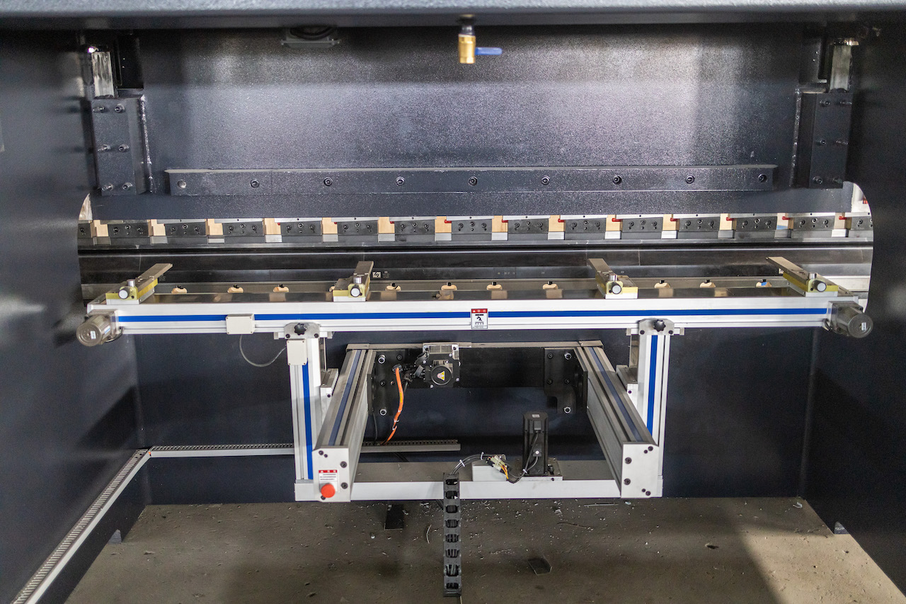 Premsa de fre CNC hidràulica 100t Coronació Premsa fre de Cnc Delem