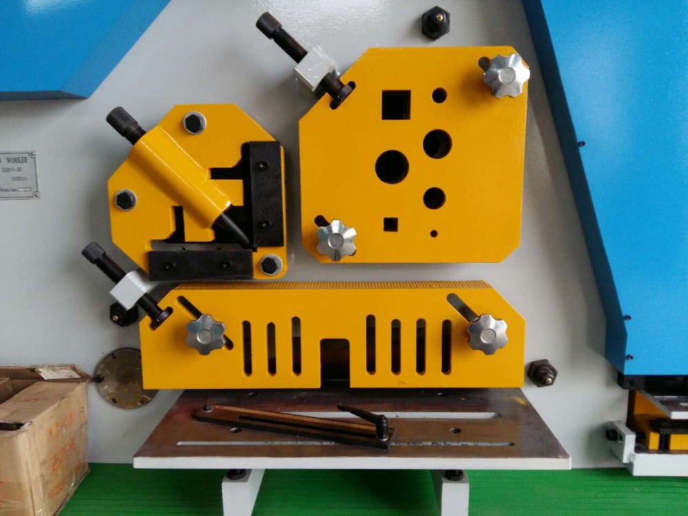 110 Ton Metal Sheet Press Corner Cutting Hydraulic Ironworker Machine Màquina hidràulica de tall de cantonada de premsa de xapa de 110 tones