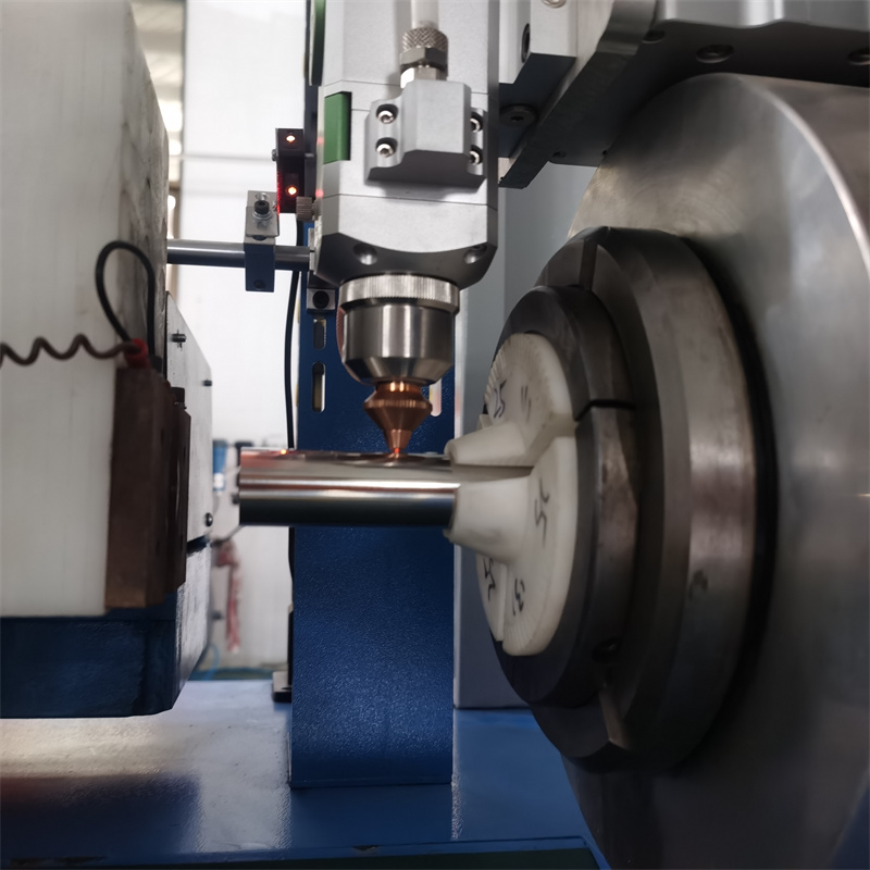 Màquina de tall làser de fibra de xapa CNC 1530