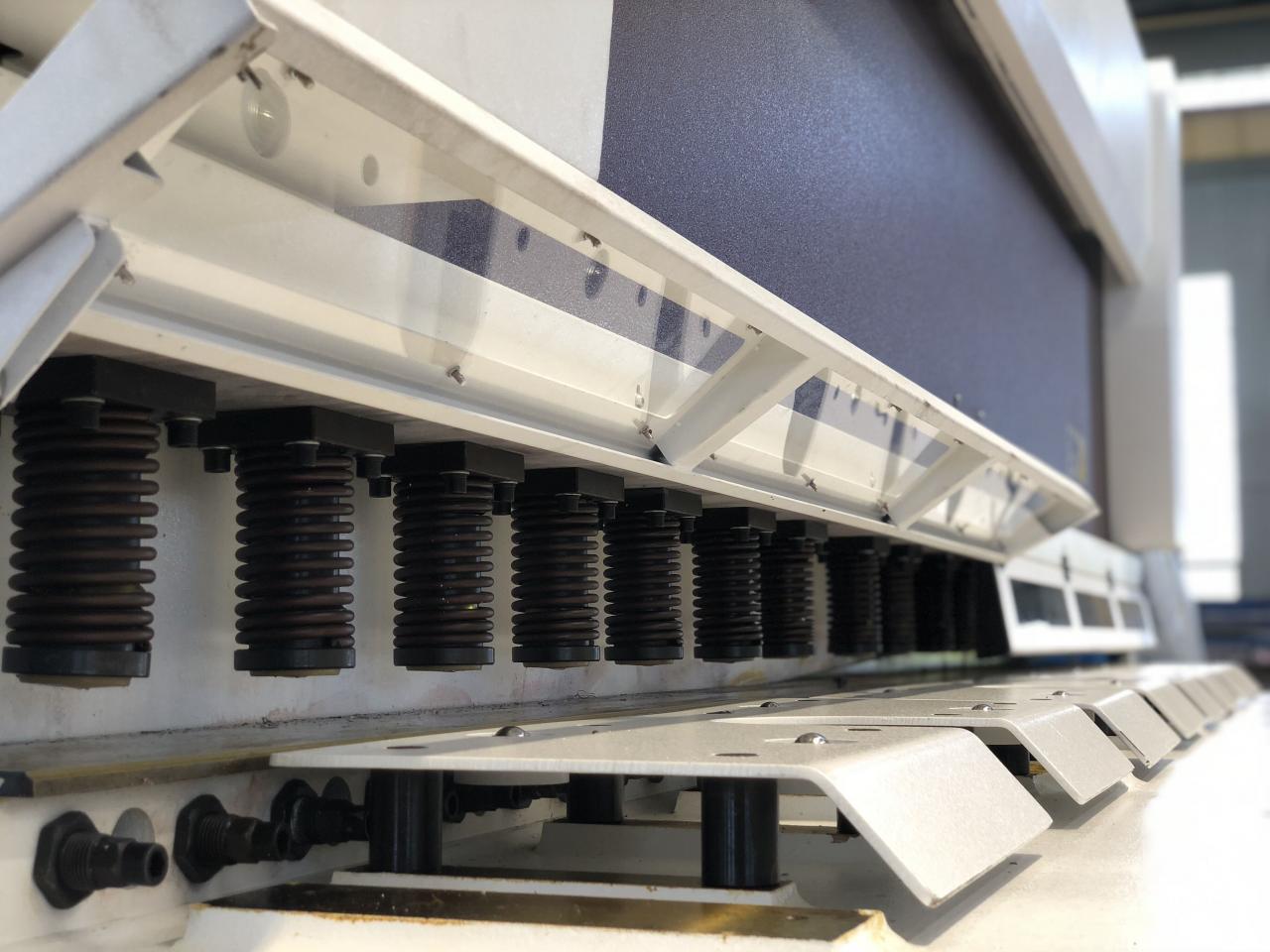 16mm Hydraulic Guillotine Shearing Machine For Sheet Metal Cutting 6 Meters Màquina de cisalla de guillotina hidràulica de 16 mm per a tall de xapa de 6 metres