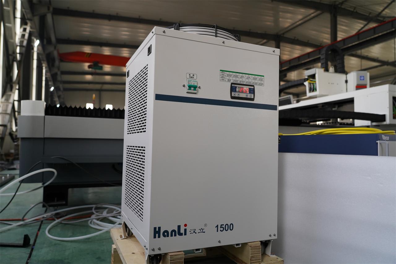 3015 4kw 1kw 2kw 3kw Stainless Steel Cnc Fiber Laser Cutting Machine 3015 4kw 1kw 2kw 3kw Màquina de tall per làser de fibra CNC d'acer inoxidable