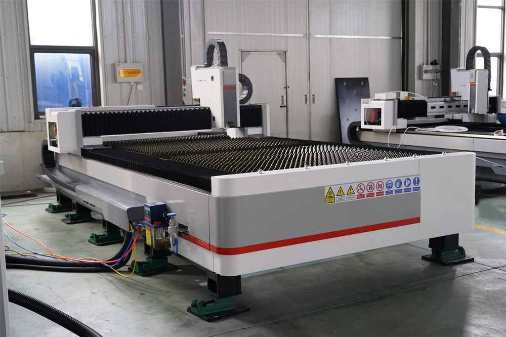 3015 4kw 1kw 2kw 3kw Stainless Steel Cnc Fiber Laser Cutting Machine 3015 4kw 1kw 2kw 3kw Màquina de tall per làser de fibra CNC d'acer inoxidable