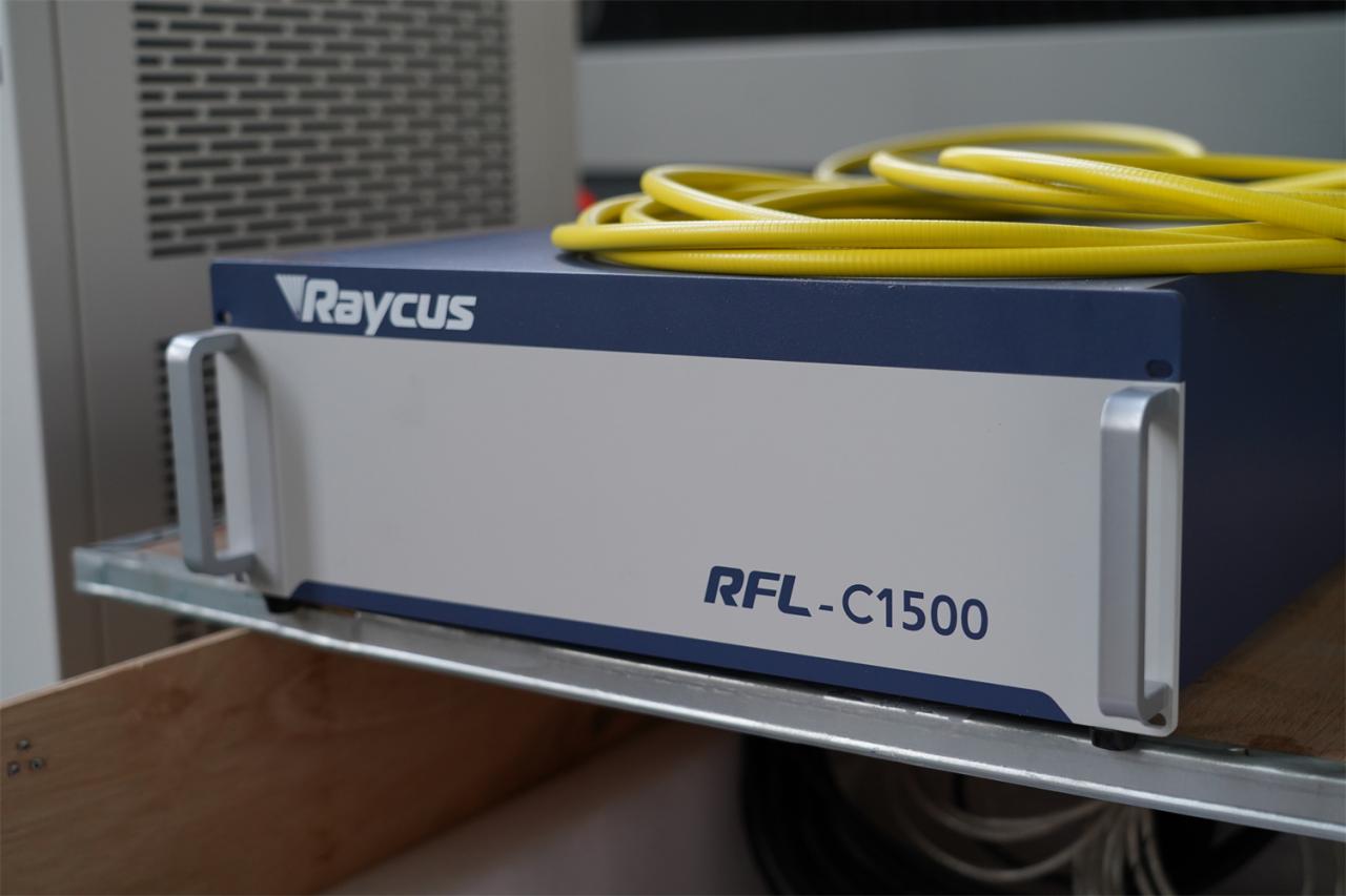 3015 4kw 1kw 2kw 3kw Stainless Steel Cnc Fiber Laser Cutting Machine 3015 4kw 1kw 2kw 3kw Màquina de tall per làser de fibra CNC d'acer inoxidable