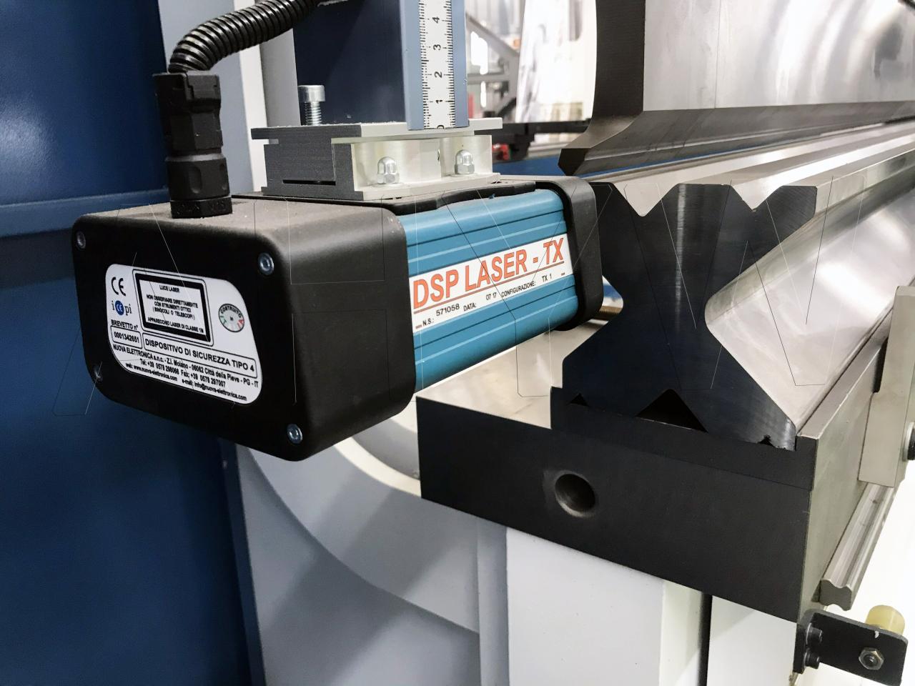 4 Axis Cnc Tandem Press Brake With Delem Da58t 2d Graphical Controller Freno de premsa tàndem CNC de 4 eixos amb controlador gràfic 2d Delem Da58t