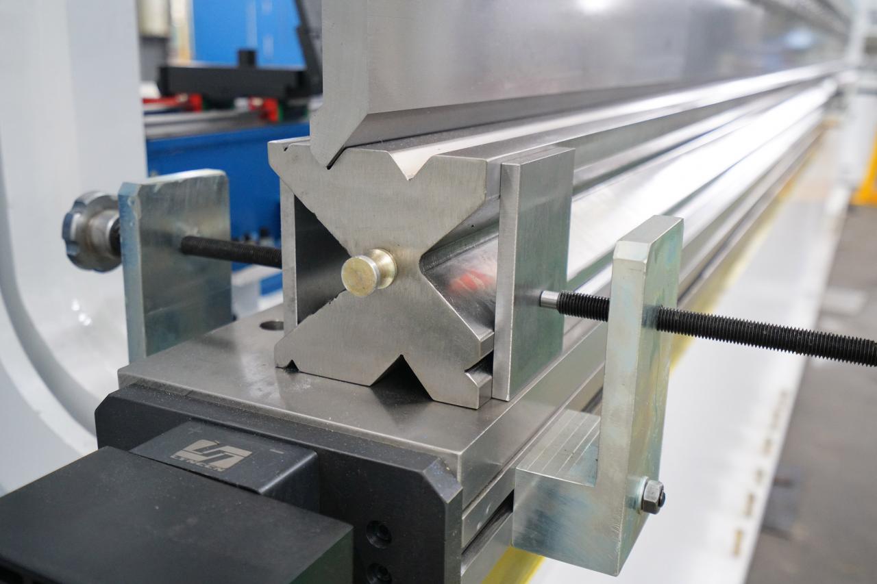 4 Axis Cnc Tandem Press Brake With Delem Da58t 2d Graphical Controller Freno de premsa tàndem CNC de 4 eixos amb controlador gràfic 2d Delem Da58t