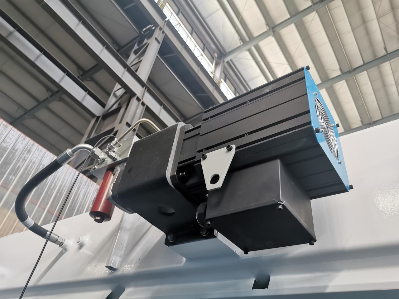 4 Axis Cnc Tandem Press Brake With Delem Da58t 2d Graphical Controller Freno de premsa tàndem CNC de 4 eixos amb controlador gràfic 2d Delem Da58t