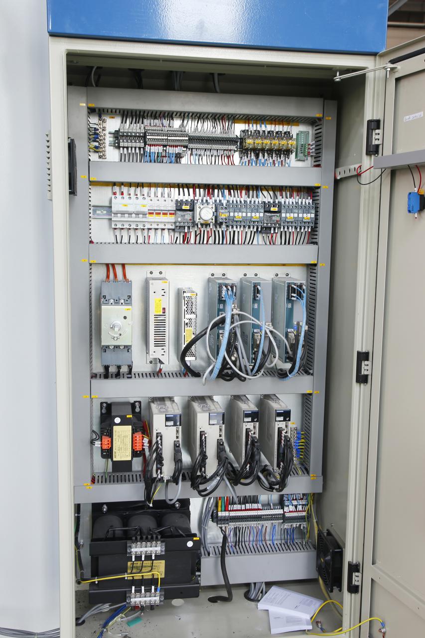 4 Axis Cnc Tandem Press Brake With Delem Da58t 2d Graphical Controller Freno de premsa tàndem CNC de 4 eixos amb controlador gràfic 2d Delem Da58t