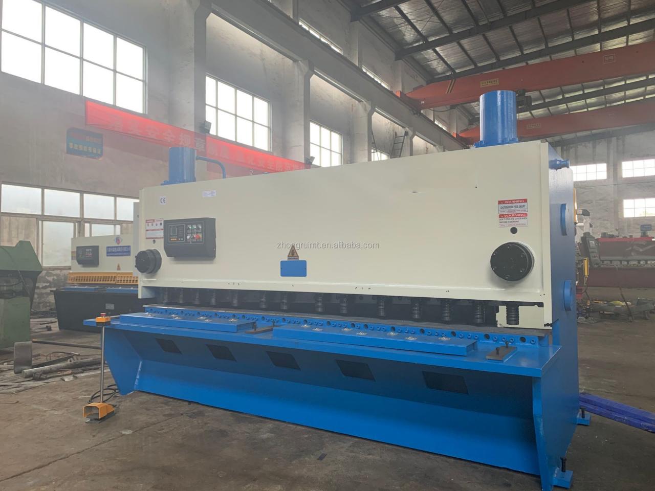 4mmx2500 Hydraulic Shearing Steel Plate Cutting Machinery Steel Plate Shear Cisalla hidràulica de 4 mm x 2500 Màquines de tall de plaques d'acer Cisalla de plaques d'acer