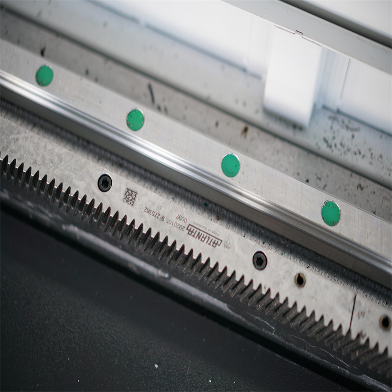 Màquina de tall làser de fibra de 500W 1500W 4Kw Tallador làser de xapa 2000Watt 3kw