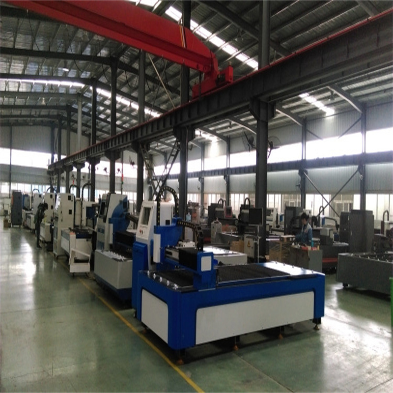 Màquina de tall per làser de fibra de preu barat de xapa de 500 w en venda