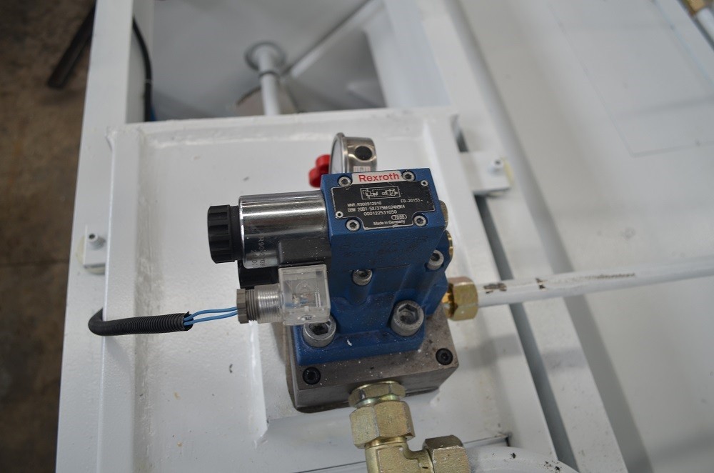 6*3200mm Guillotine Shears Metal Shear Hydraulic Iron Sheet Cutting Shearing Machine Cisalla de guillotina de 6 * 3200 mm Màquina de tall de xapa de ferro hidràulica de cisalla metàl·lica