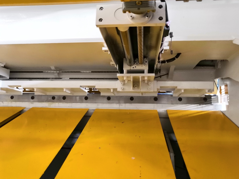 6mm Q11 Electric Sheet Plate Shearing Machine 8 Feet Sheet Metal Shearing Machine Màquina de cisalla de xapa elèctrica de 6 mm Q11 Màquina de cisalla de xapa de 8 peus