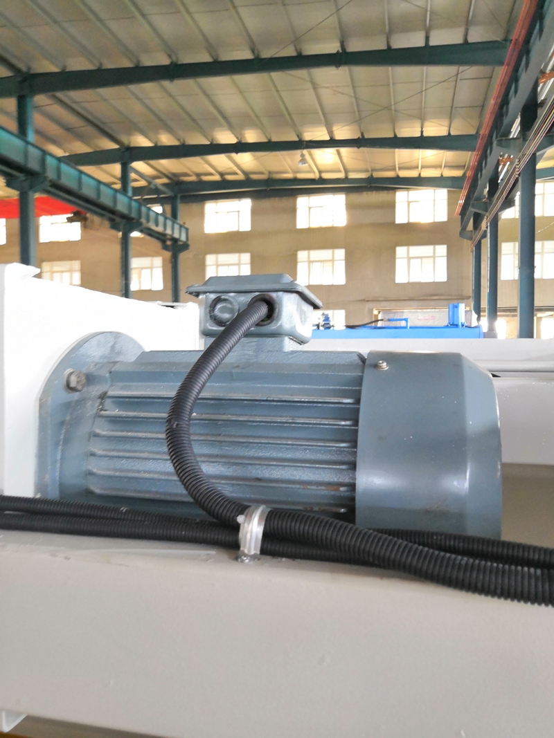 6mm Q11 Electric Sheet Plate Shearing Machine 8 Feet Sheet Metal Shearing Machine Màquina de cisalla de xapa elèctrica de 6 mm Q11 Màquina de cisalla de xapa de 8 peus