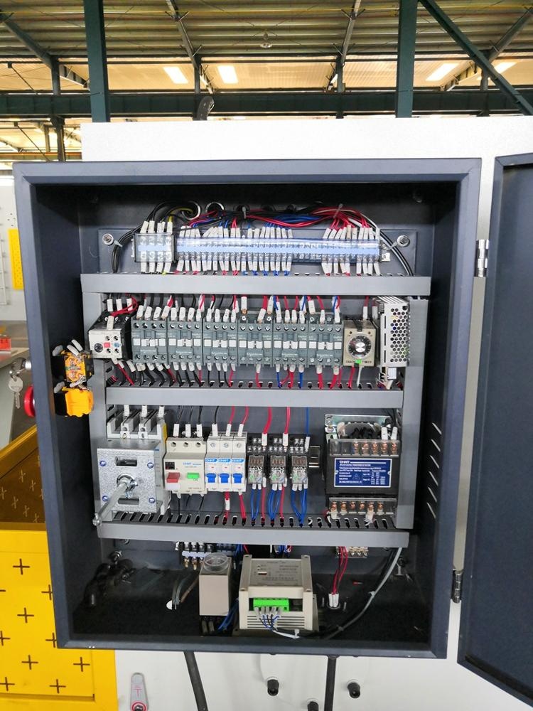 6mm Q11 Electric Sheet Plate Shearing Machine 8 Feet Sheet Metal Shearing Machine Màquina de cisalla de xapa elèctrica de 6 mm Q11 Màquina de cisalla de xapa de 8 peus