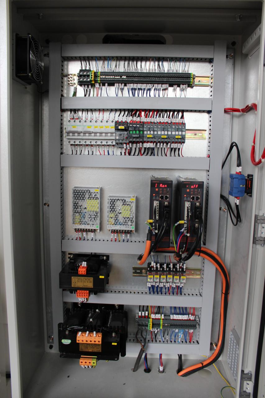 Màquina de fre de premsa de metall CNC