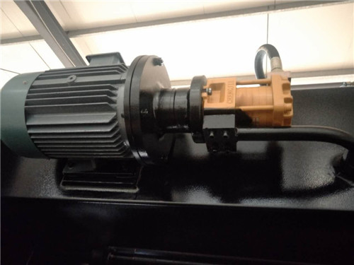 Da53t Cnc System Controller 125t4000 3+1 Axis Cnc Hydraulic Press Brake With Good Quality Controlador de sistema CNC Da53t 125t4000 Fre de premsa hidràulica CNC de 3 + 1 eixos amb bona qualitat