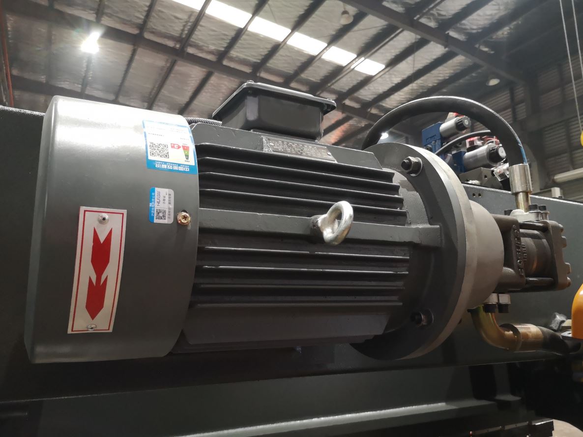 Delem Da66t 125 3+1 4+1 6+1 8+1 Cnc Hydraulic Press Brake For Metal Plate Bending Delem Da66t 125 3+1 4+1 6+1 8+1 Fre de premsa hidràulica CNC per a la flexió de plaques metàl·liques