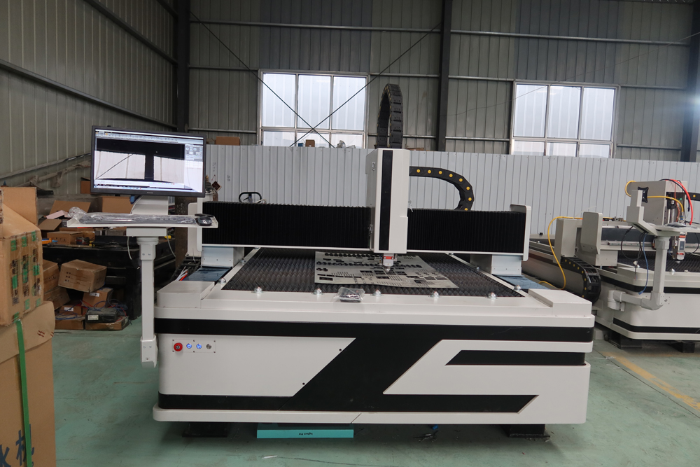 High Precision Fiber Laser Cutting Metal Stainless Steel Carbon 2000w Fibra d'alta precisió de tall làser de metall Acer inoxidable Carboni 2000w