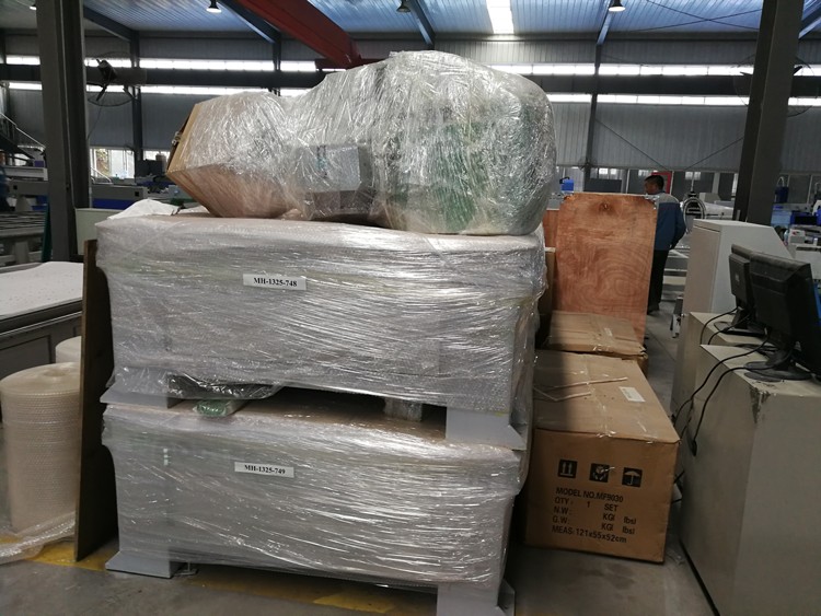 High Quality 1530 Fiber Laser Cutting Machine For Metal 500w 750w 1000w 1500w Màquina de tall làser de fibra 1530 d'alta qualitat per a metall 500w 750w 1000w 1500w