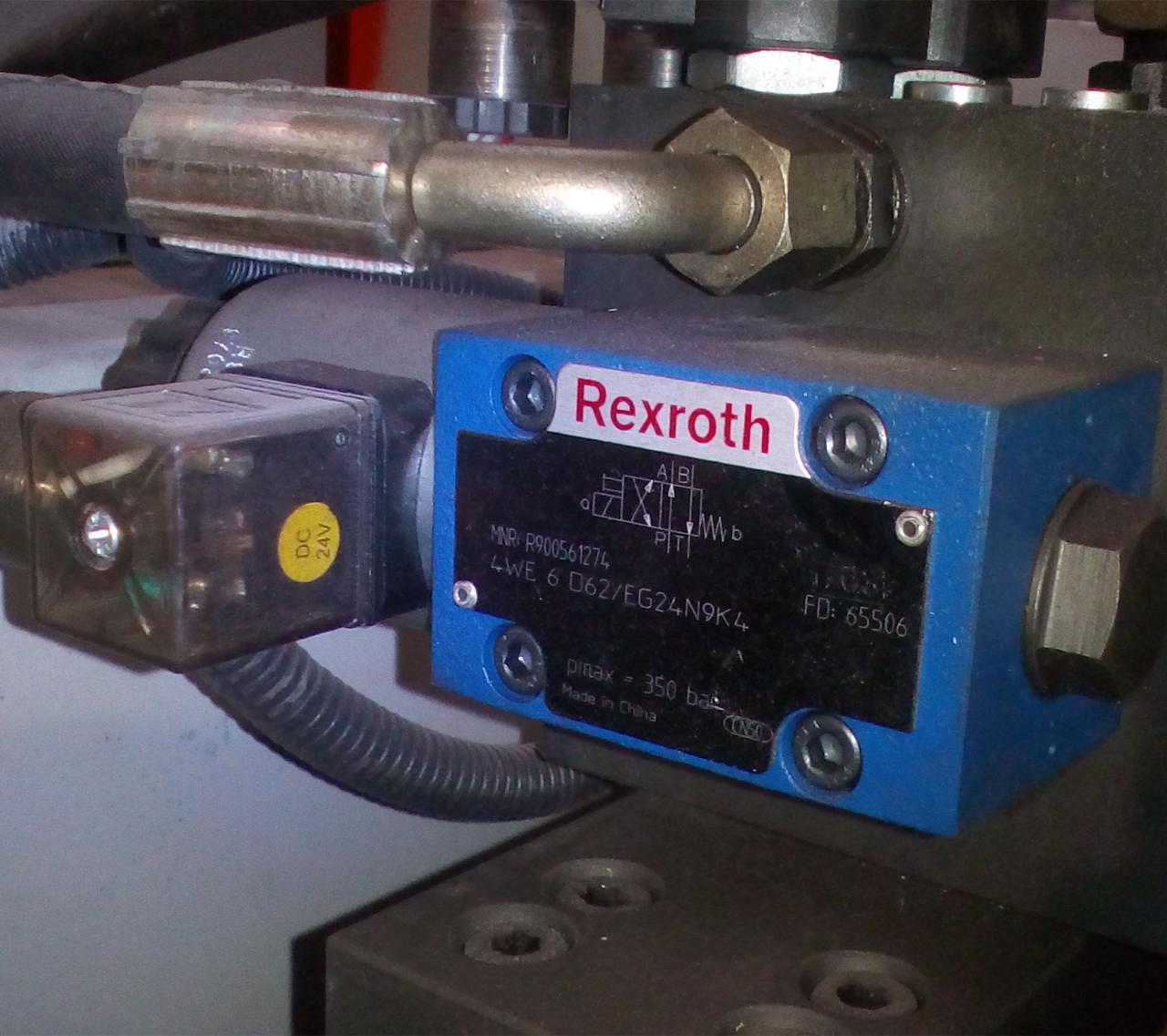 High Quality 3m Press Brake Machine Hydraulic 100 Ton For Sheet Metal Bending Màquina hidràulica de fre de premsa de 3 m d'alta qualitat de 100 tones per a plegat de xapa