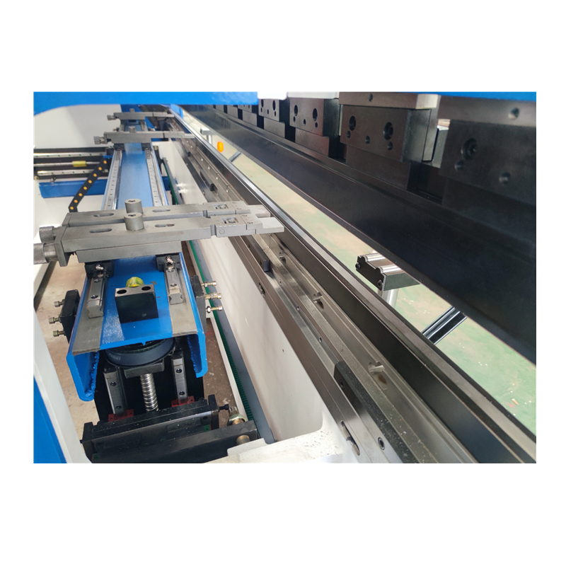 Hydraulic Press Brake Of 130t/3200mm 4+1 Axis Delem Da53t Cnc Press Brake Fre de premsa hidràulica de 130t/3200mm 4+1 eix Delem Da53t Cnc fre de premsa