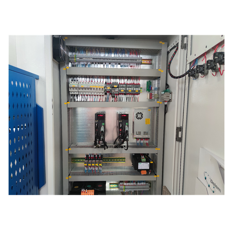 Hydraulic Press Brake Of 130t/3200mm 4+1 Axis Delem Da53t Cnc Press Brake Fre de premsa hidràulica de 130t/3200mm 4+1 eix Delem Da53t Cnc fre de premsa