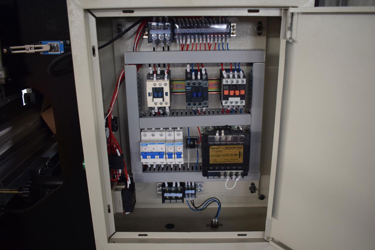 Màquina hidràulica de flexió de xapa Cnc frega de premsa Wc67y