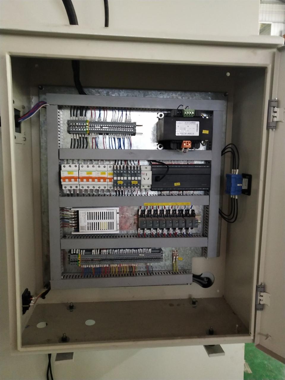 Màquina de premsa de punxó d'alt rendiment d'embragatge de fricció pneumàtic