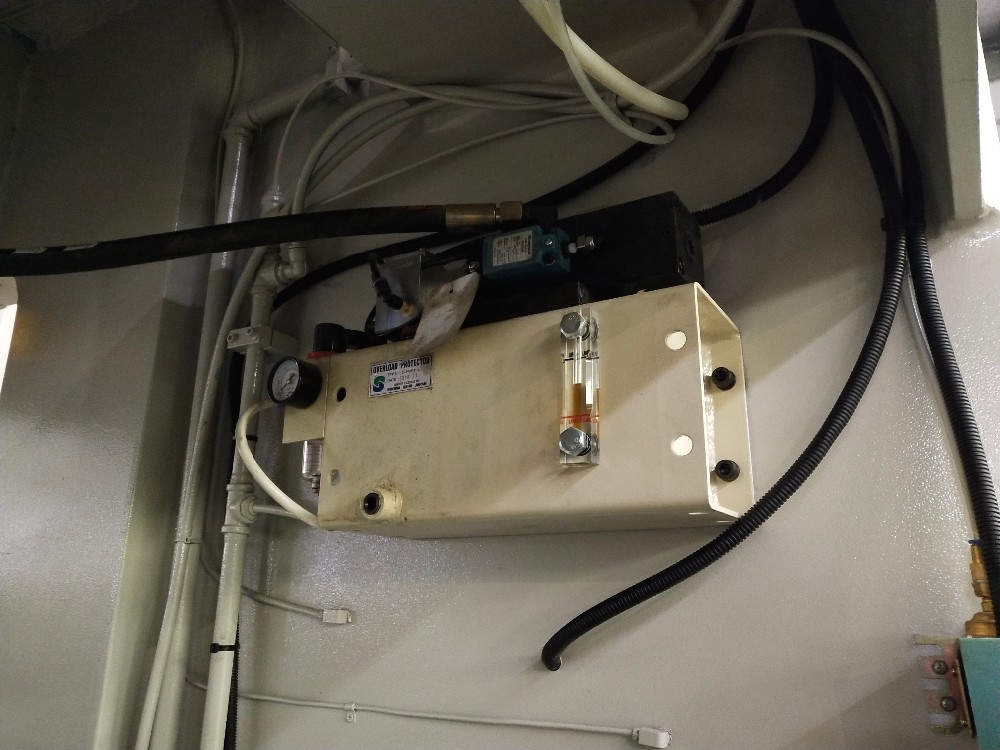 Pneumatic Friction Clutch High Performance Punch Press Machine Màquina de premsa de punxó d'alt rendiment d'embragatge de fricció pneumàtic