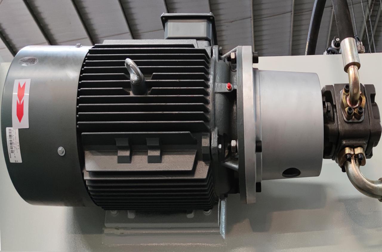 Màquina de cisalla hidràulica Qc11k i màquina de cisalla de guillotina per al tall de xapa