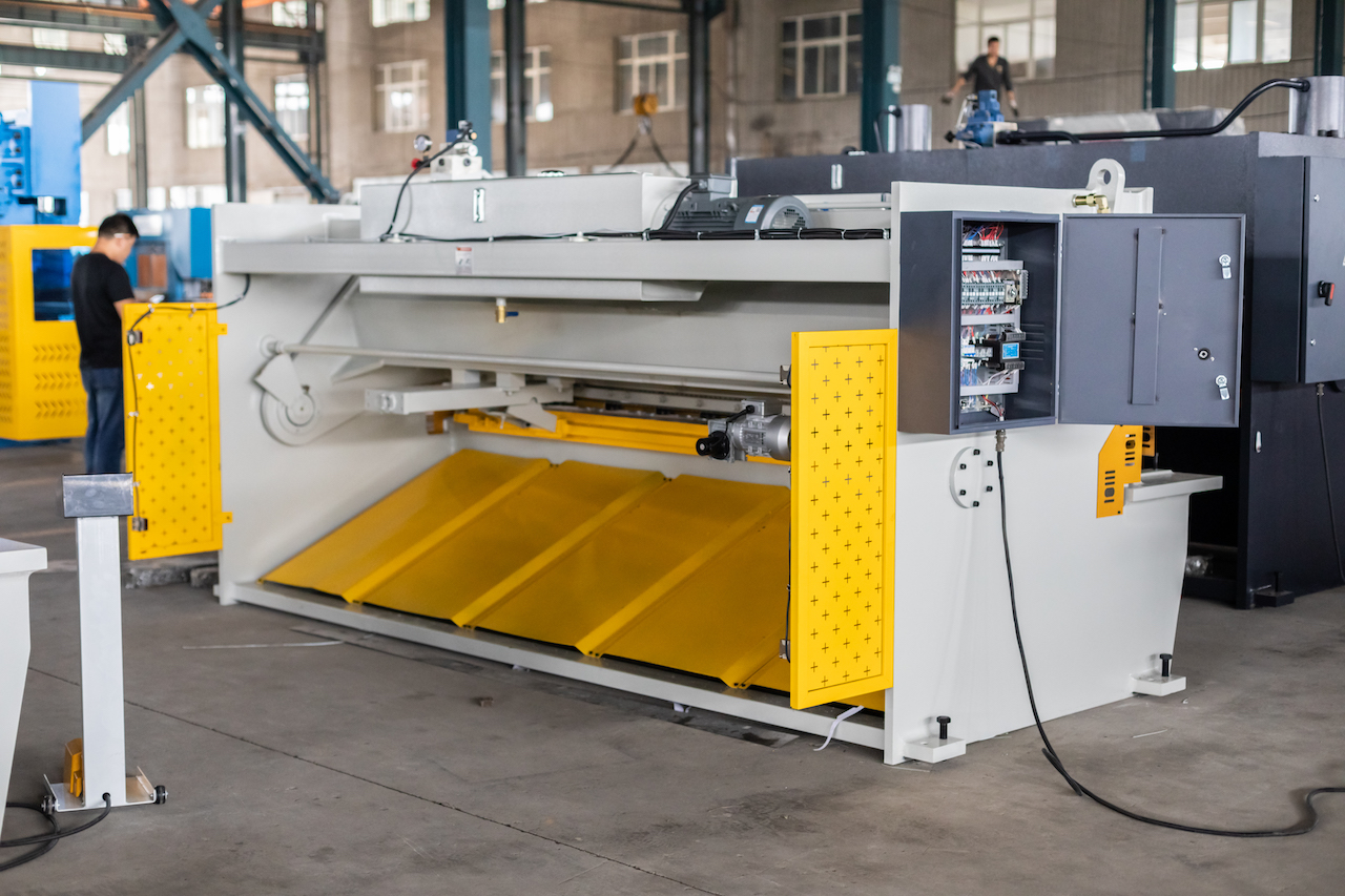 Màquina de cisalla de xapa Qc11y 8x3200 Màquina de cisalla hidràulica de placa d'acer