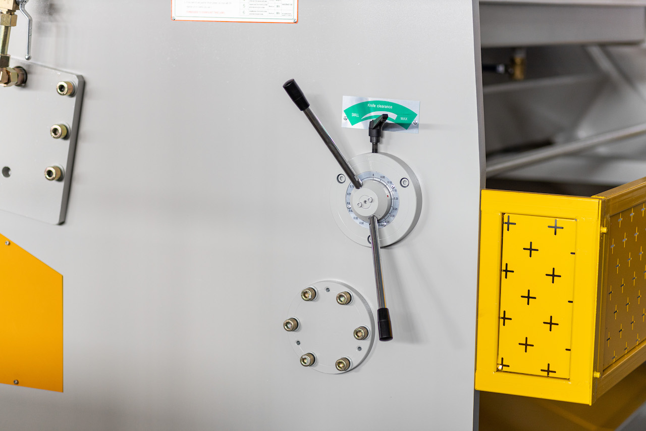 Màquina de cisalla de xapa Qc11y 8x3200 Màquina de cisalla hidràulica de placa d'acer