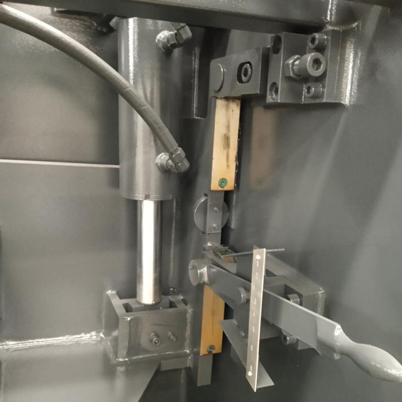 Qc12k-4x2500 Cnc Hydraulic Customized Shearing Machine Cutting Machine Màquina de tall personalitzada hidràulica Qc12k-4x2500 CNC