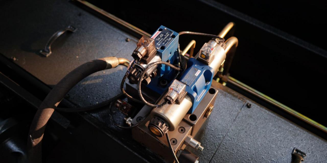 Wc67 Hydraulic Press Brake / CNC Press Bending Machine / Plate Bending Machine China Frega de premsa hidràulica Wc67 / Màquina plegadora de premsa CNC / Màquina plegadora de plaques Xina