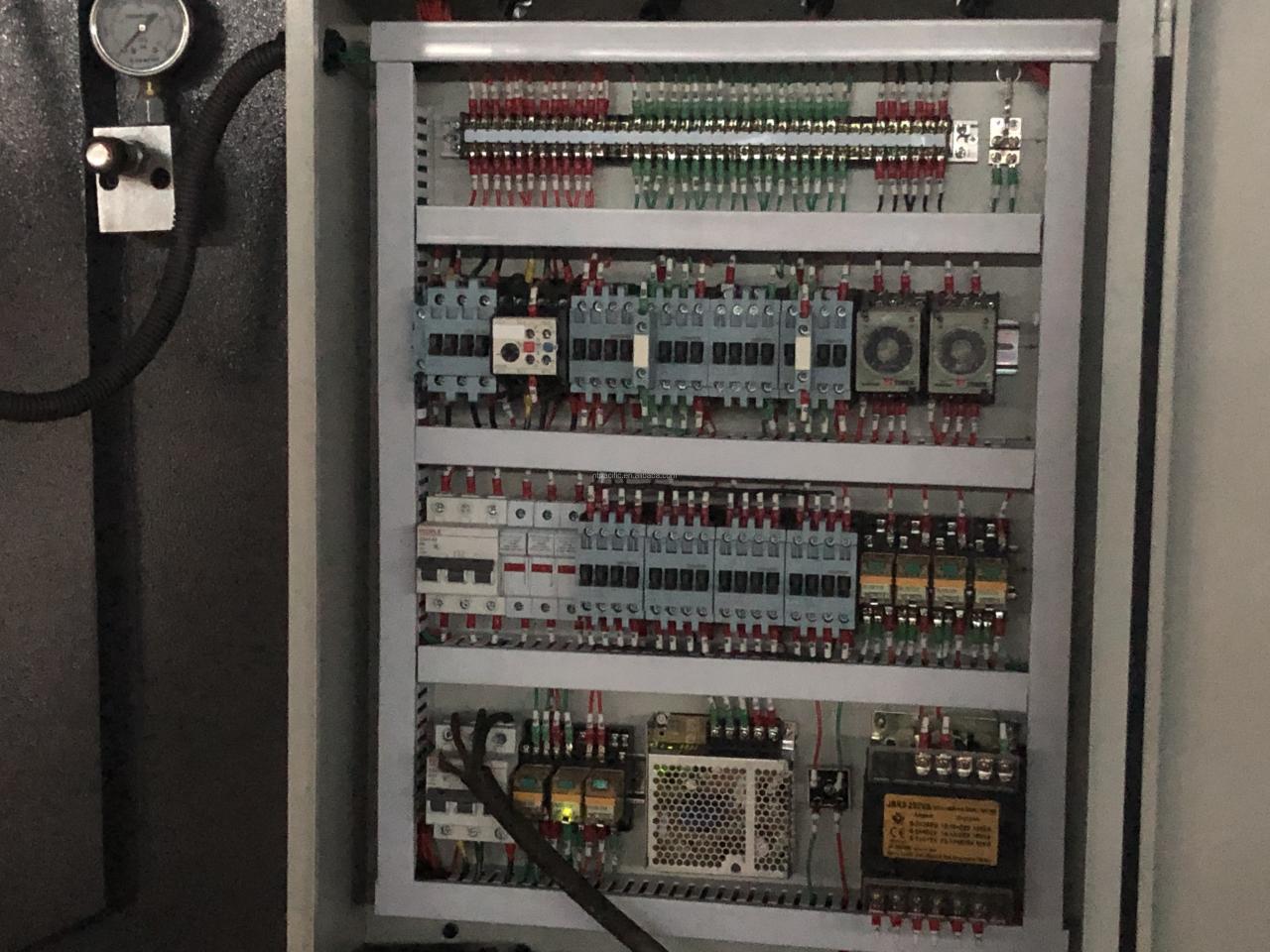 Wc67k Cnc Aluminum Iron Plate Hydraulic Press Brake Cnc Metal Sheet Bending Machine Wc67k Cnc Placa de ferro d'alumini Fre de premsa hidràulica Cnc Dobladora de xapes metàl·liques